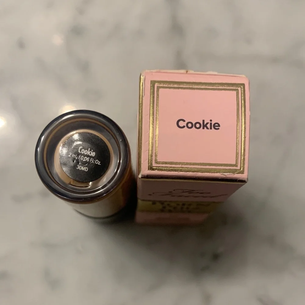 Too Faced Born This Way Concealer - Cookie Shade - Picture 2 of 2